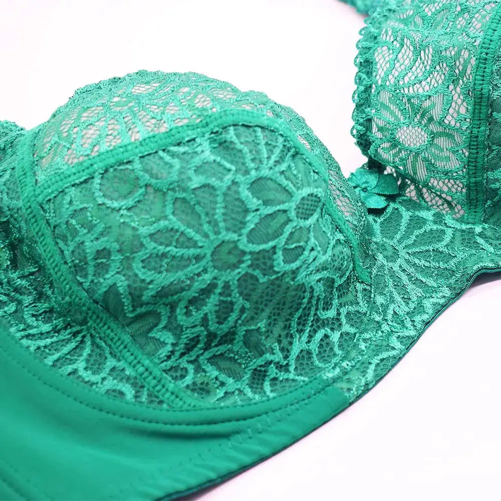 Plus-size green lace underwire bra with floral cups for women