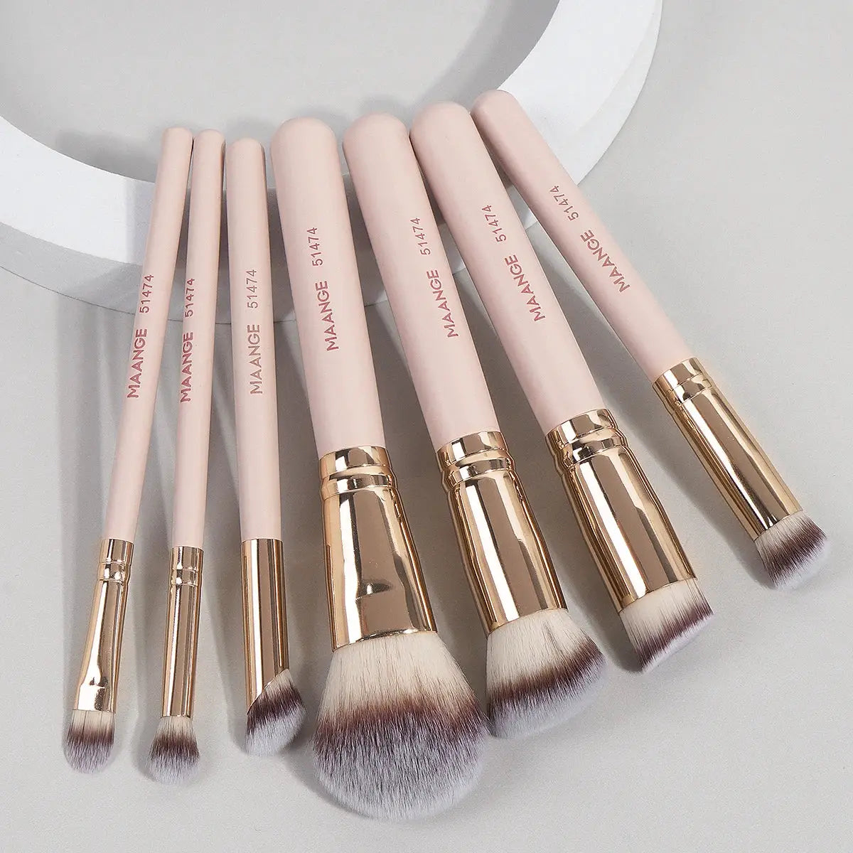 Maange 7 Piece Makeup Brush Set for Foundation Powder Concealer Blush with Soft Synthetic Bristles