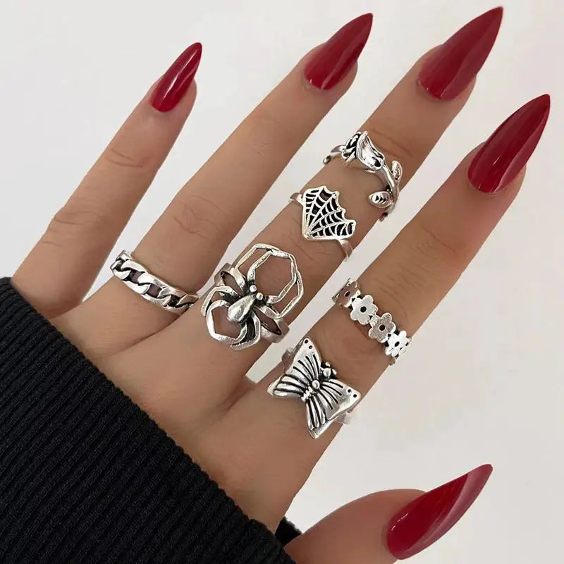 30Pcs Alloy Finger Rings For Women Jewelry Lot Wholesale Set Featuring Floral Cutout Skull Spider Animal Leaf Snake