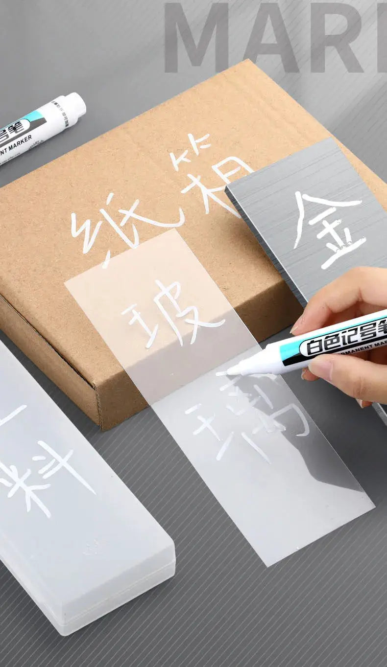 White marker pens by Simples Market; waterproof oil-based paint markers 0.7/1.0/2.5mm for wood, plastic, glass, metal.