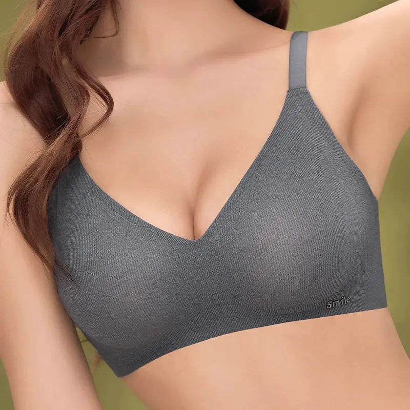Cup bra by Simples Market in gray with seamless cups and wide straps