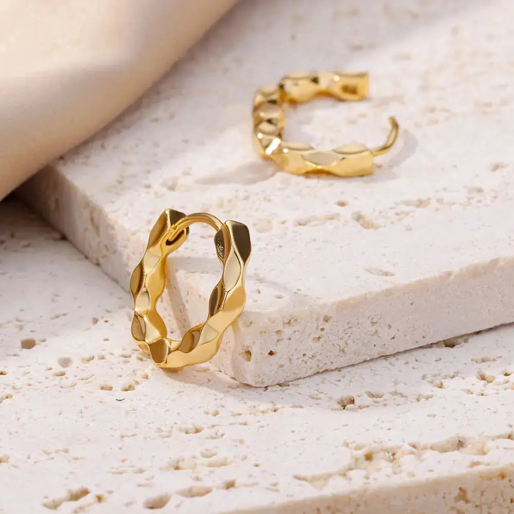 Round hoop earrings, gold-tone stainless steel, textured design, Simples Market, set of 2