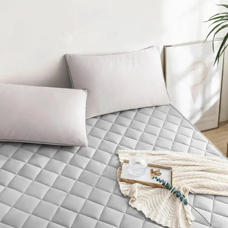 Ultrasonic Mattress Protector Cover Pad, Simples Market, light gray quilted fabric with elastic band