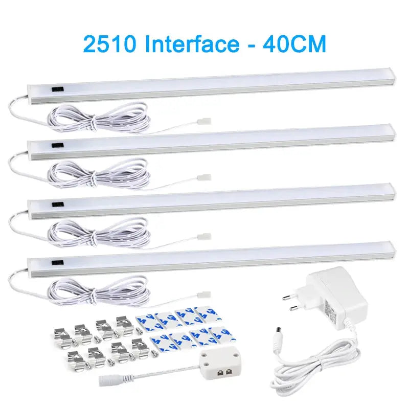 LED under-cabinet light kit by Simples Market, 40cm set with 4 slim bars, power adapter, and mounting clips