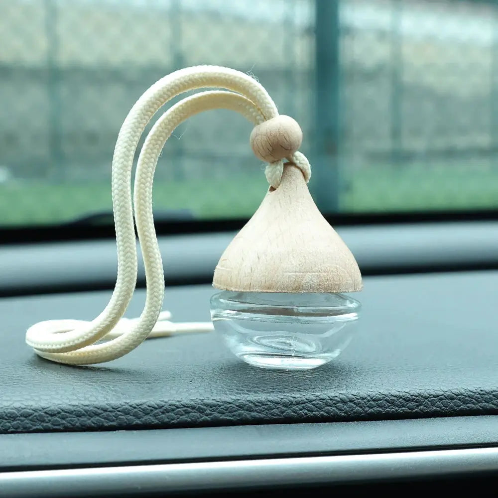 Round Car Perfume Bottle Ornament Aromatherapy Essential Oil Diffuser Hanging Auto Air Freshener Car Interior Decoration