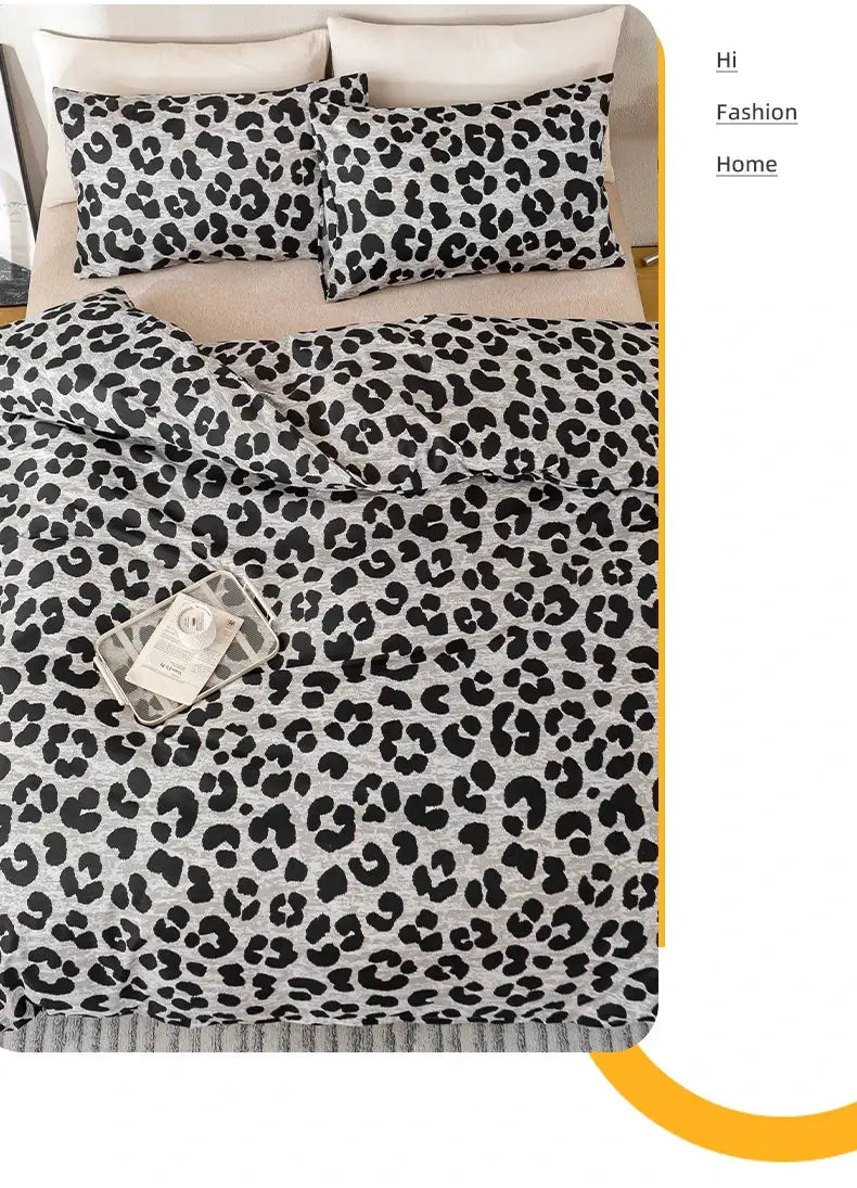 Leopard print duvet cover set, Simples Market, 3 pcs (duvet cover + 2 pillowcases), soft gray/black