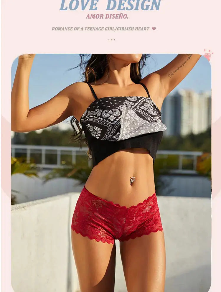 Simples Market 3pc lace lingerie set: black patterned bra with floral edges and red lace briefs