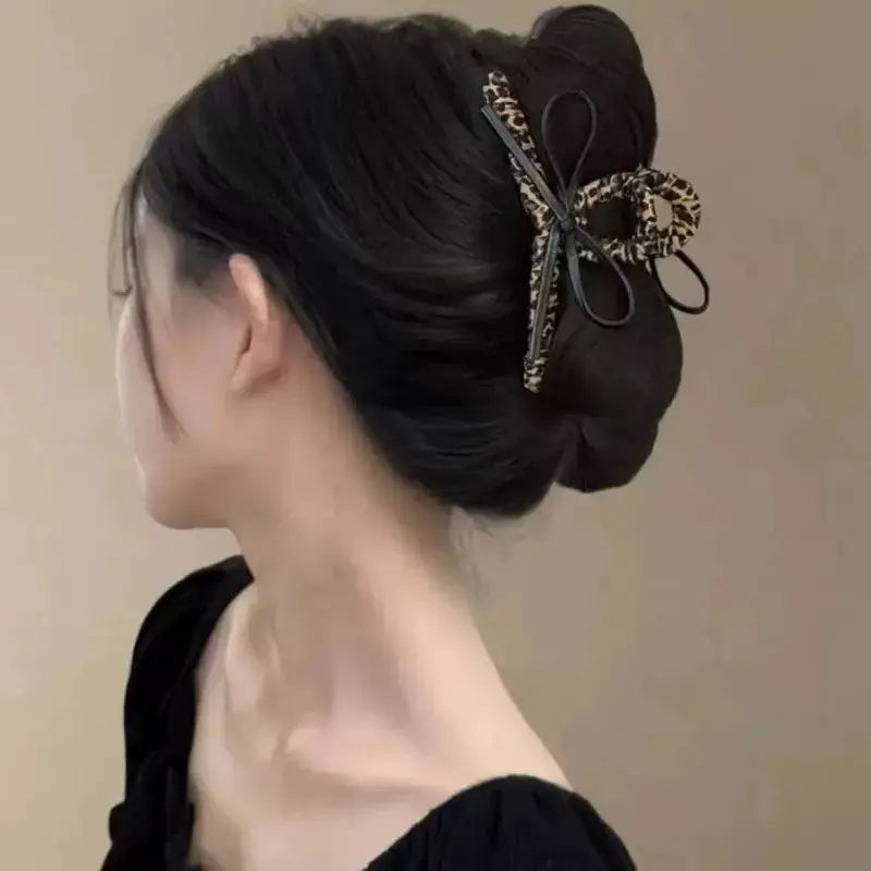 Leopard Print Retro Large Hair Clip With Durable Hold For Women High Grade Fashion Accessory