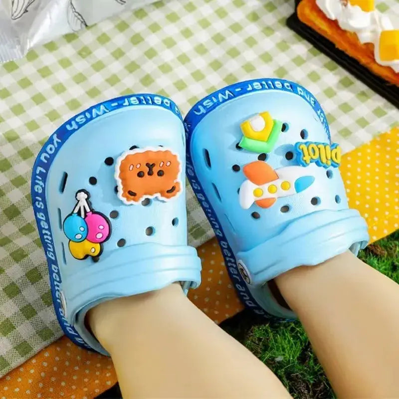 Summer Cartoon Sandals For Kids And Babies Flat Heel Soft Slippers For Girls And Boys Garden Shoes