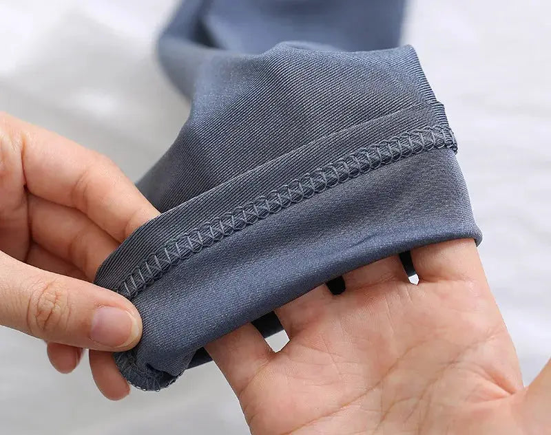 Simples Market high-elastic skinny leggings in grey-blue, close-up cuff stitching detail