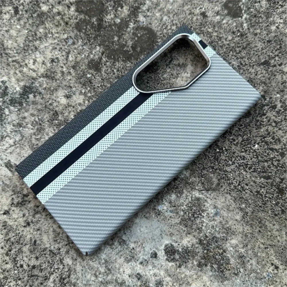 Samsung Galaxy phone case in gray kevlar carbon fiber pattern, MagSafe-compatible, shockproof PC cover