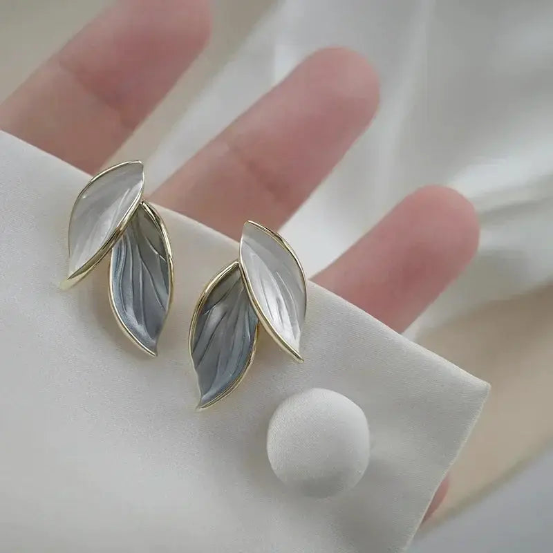 LATS New Korean Arrival Metal Trendy Grey Leaf Stud Earrings For Women Fresh Sweet Fashion Jewelry Gifts 2024