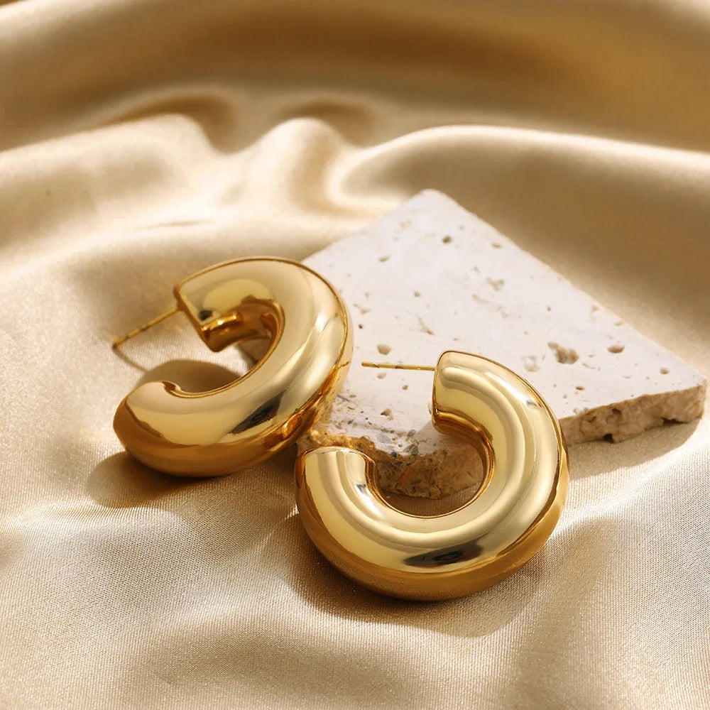 Pair of gold-plated stainless steel chunky hoop earrings, C-shaped thick circle hoops