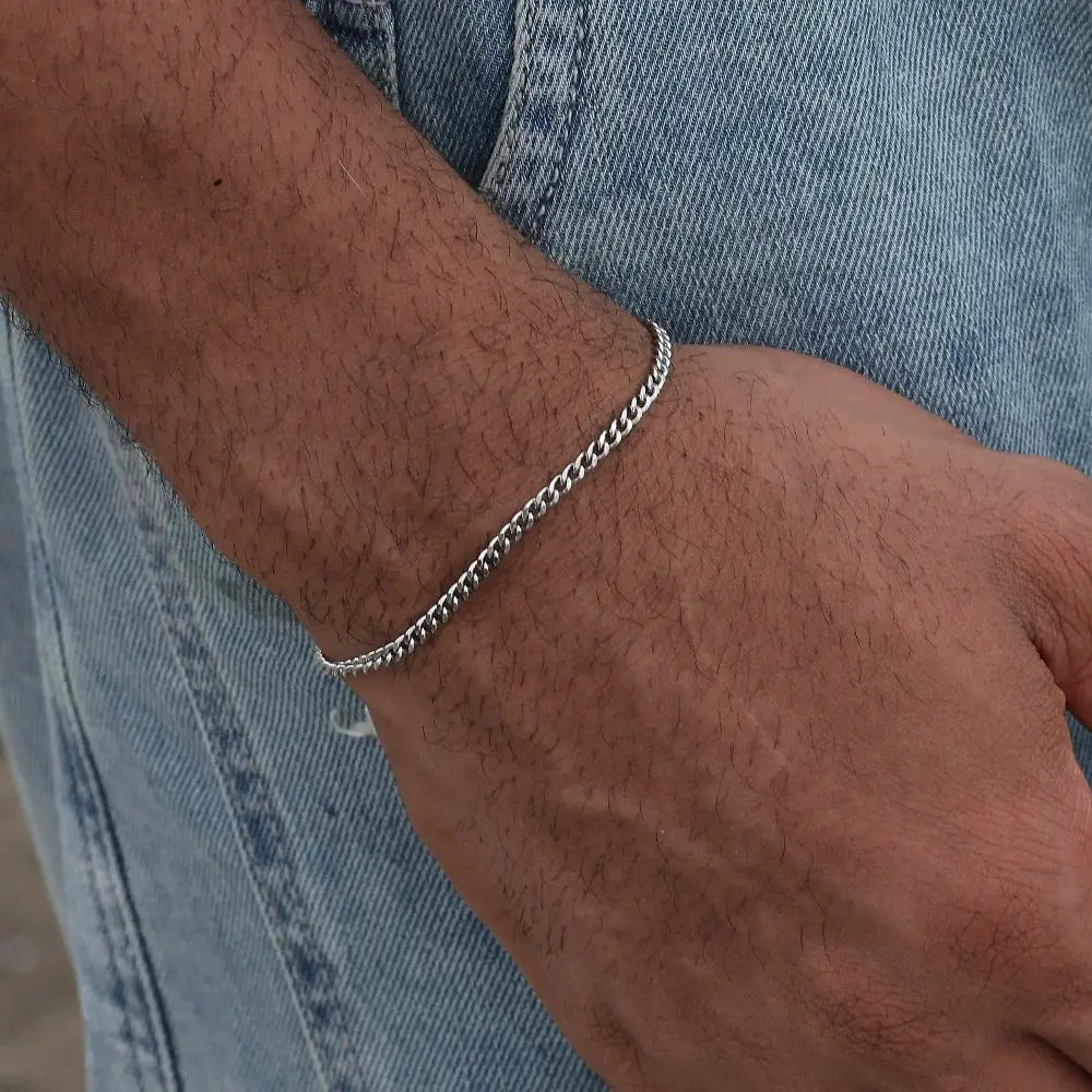 3mm stainless steel Cuban chain bracelet for men on the wrist