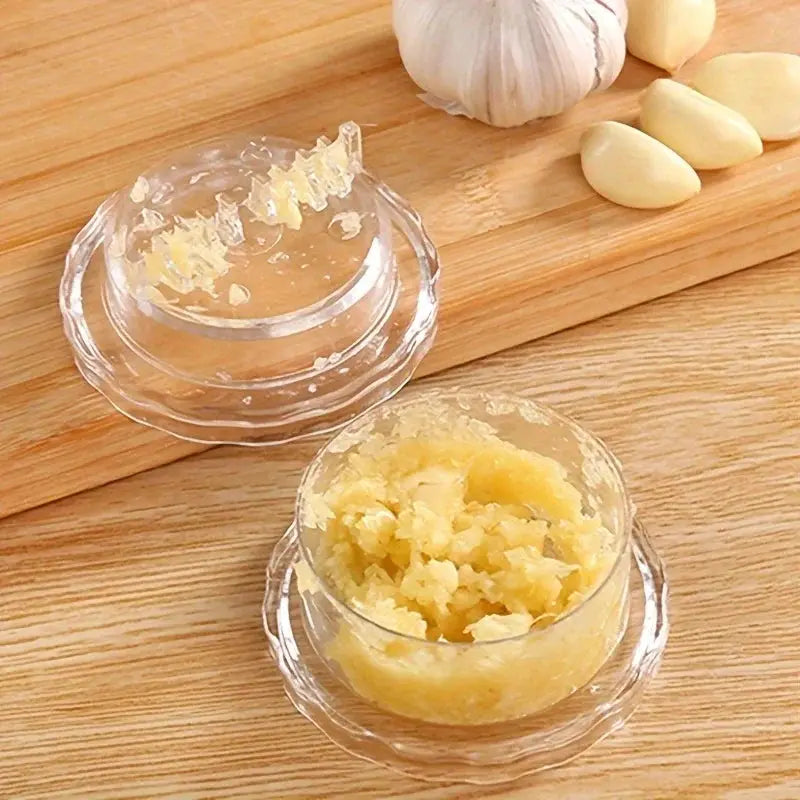 Manual Portable Garlic Crusher Twist Kitchen Gadget for Crushing Garlic and Ginger Easy to Use and Clean