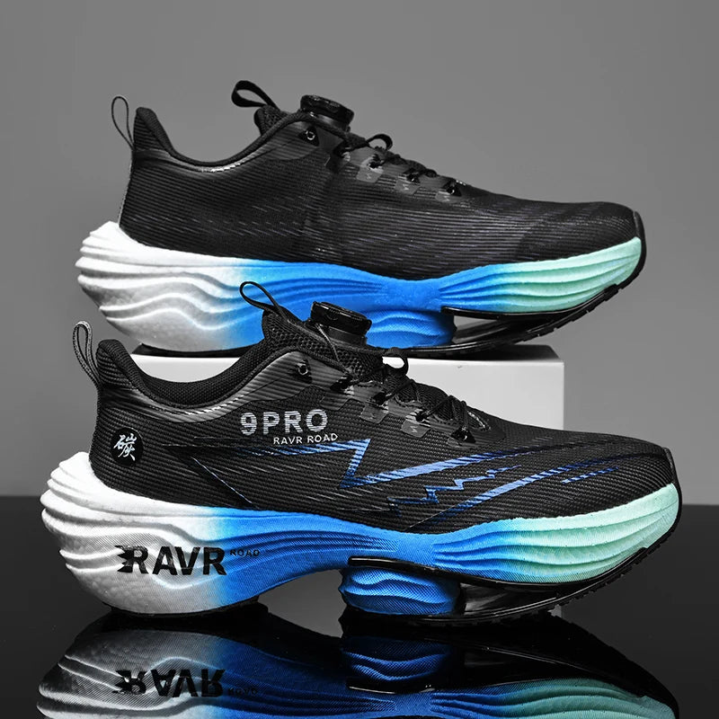 Men's running shoes, black knit upper with blue-to-teal gradient sole, Simples Market pair