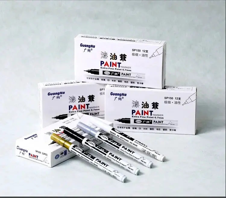 Simples Market 4-piece oil-based permanent paint markers set, white and black, 0.7mm extra-fine tip, waterproof