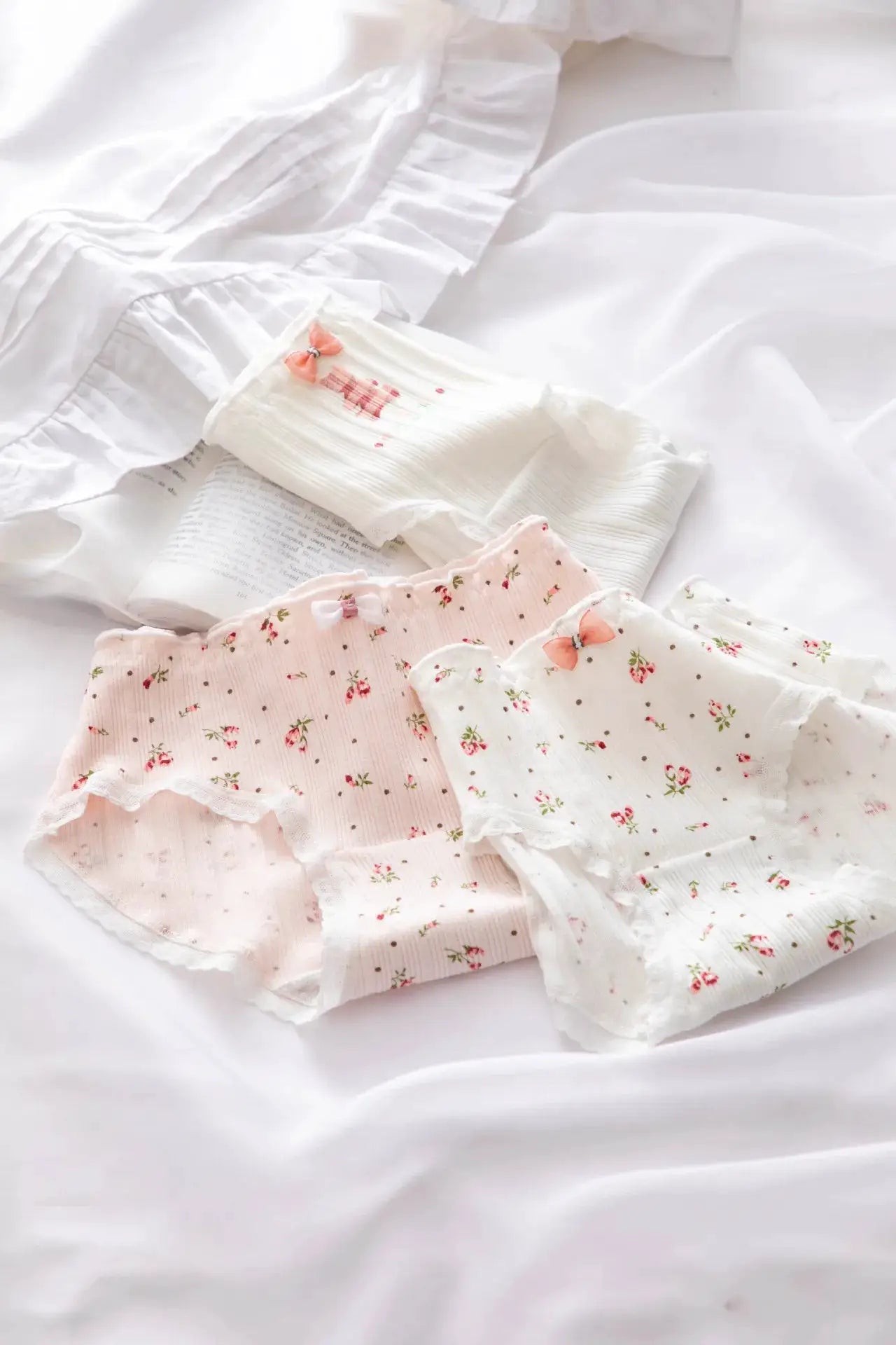 5Pcs set Simples Market cotton lace mid-waist women’s panties in white and pink floral prints
