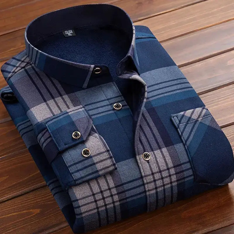 Men's plaid long-sleeve flannel shirt, Simples Market, blue tones, button-front, folded.