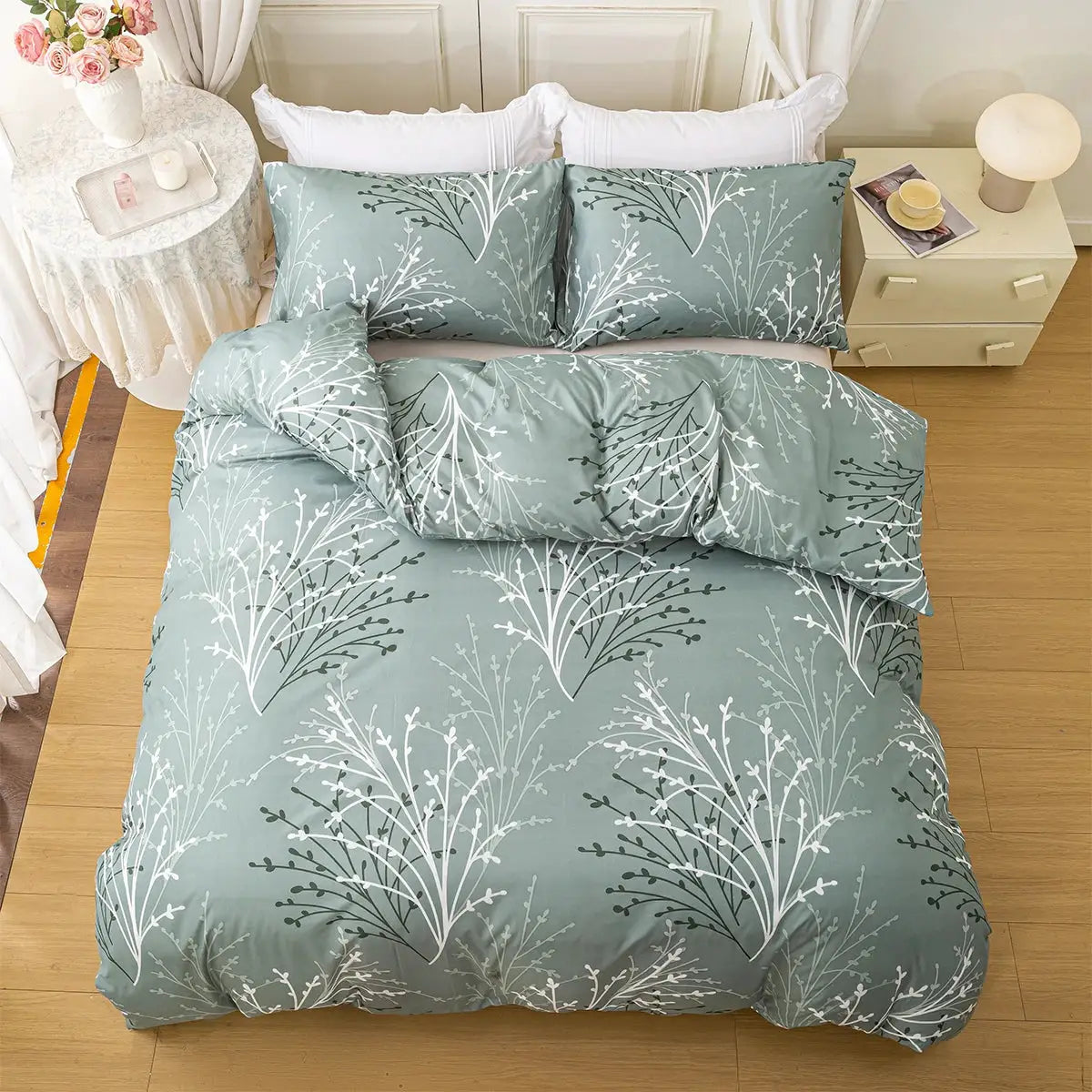 Simples Market Leaf Floral Duvet Cover Set, 3pc with 1 duvet cover and 2 pillowcases; teal with white botanical pattern