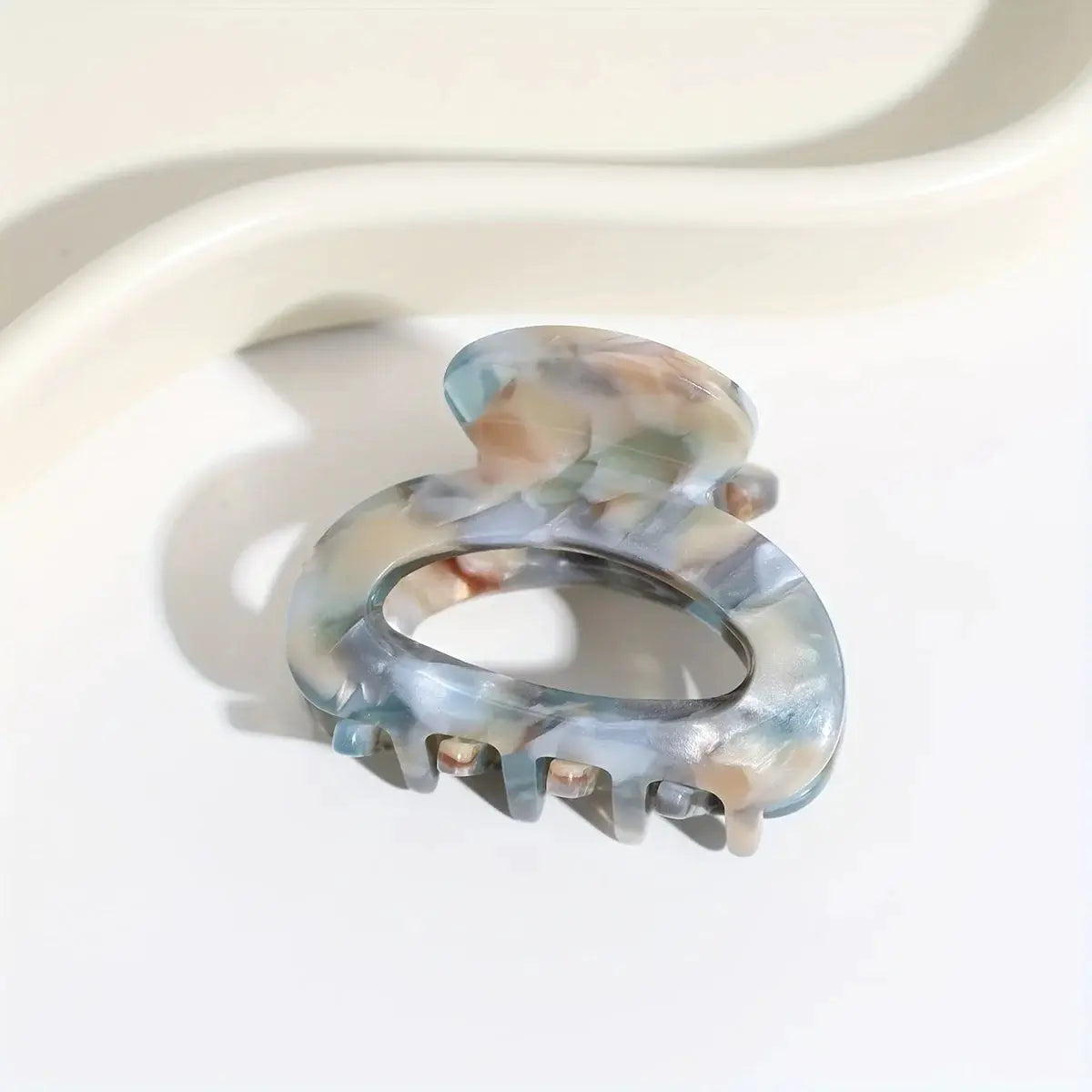 Elegance Hair Small Oval Claw Clip Acetate Secure Grip For Women Elegant Sophisticated Style