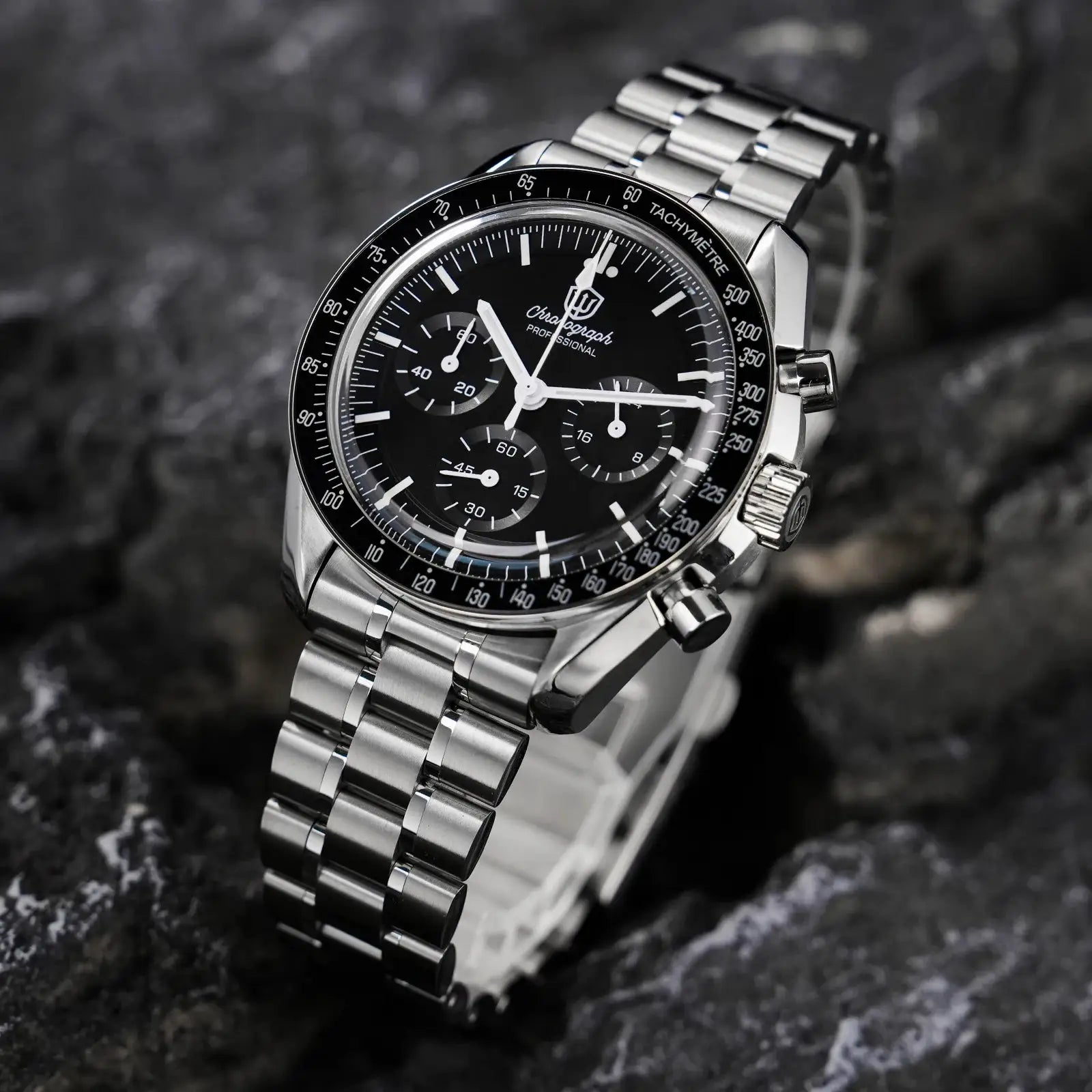 Watchdives WD1863 quartz men's chronograph watch with stainless steel band, black dial and tachymeter bezel
