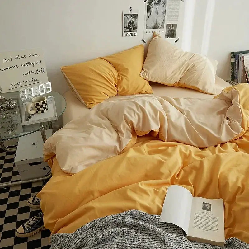 Bed linen 4-piece set by Simples Market: solid-color double-washed cotton in orange and beige.