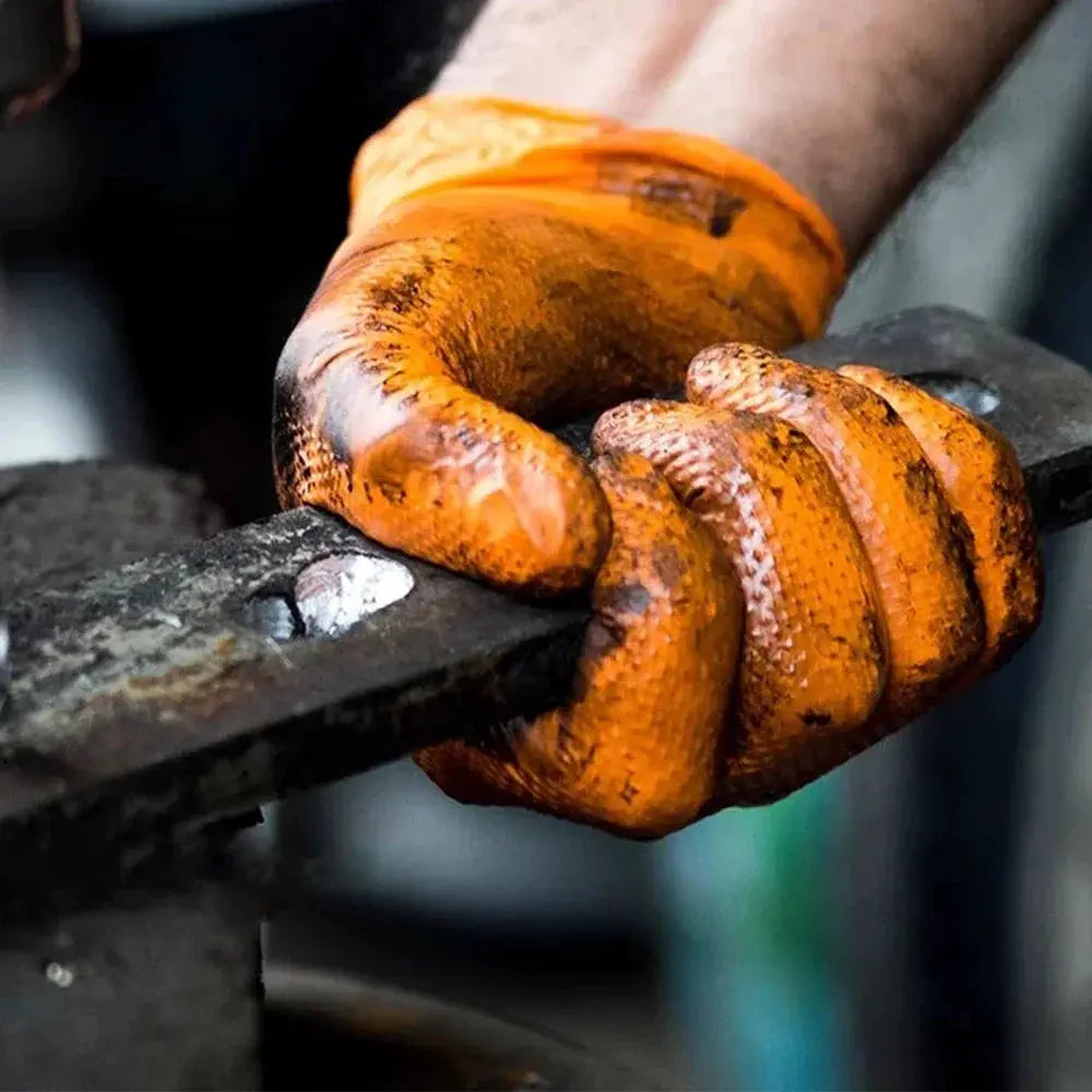 Simples Market heavy-duty nitrile glove, 8 mil, orange with textured grip, gripping a metal bar