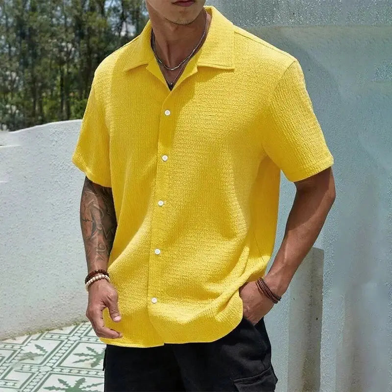 Men's short-sleeve yellow textured shirt with button-front collar, casual streetwear