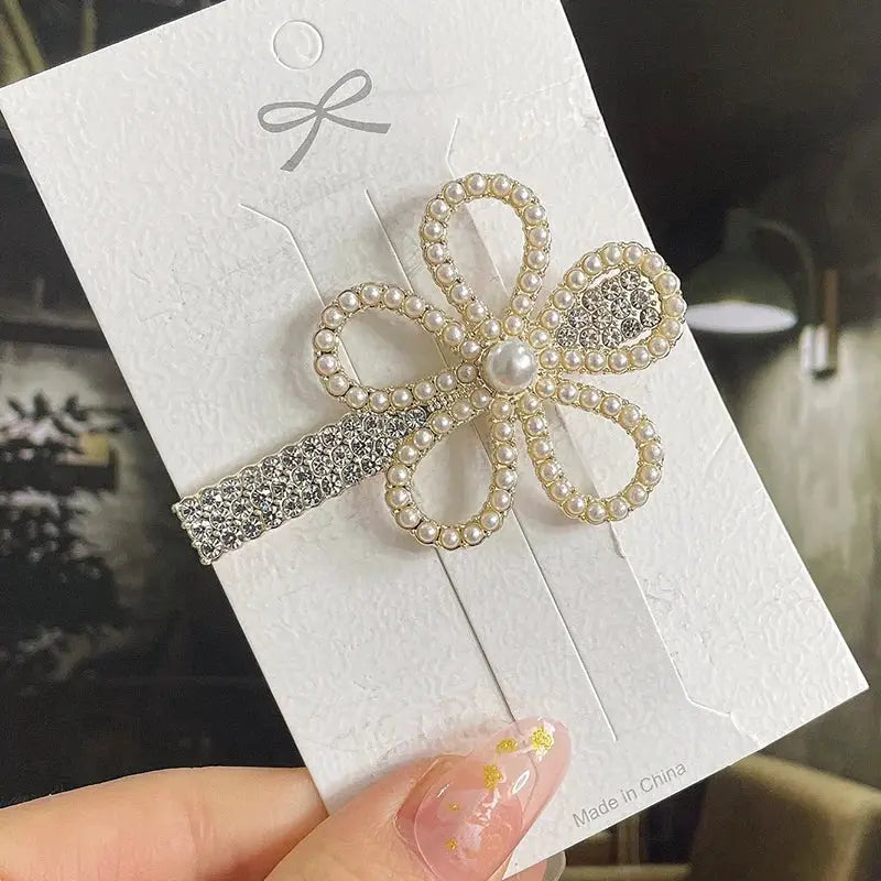 Korean Inspired Luxe Pearl Hair Clips With Geometric Alloy And Plastic Pins For Women Secure Fashion Accessory