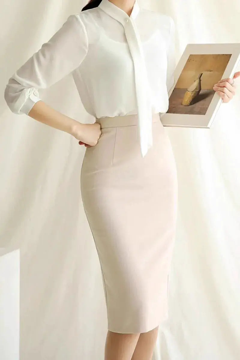 Elegant beige high-waisted office pencil skirt, Simples Market, slim fit midi length.