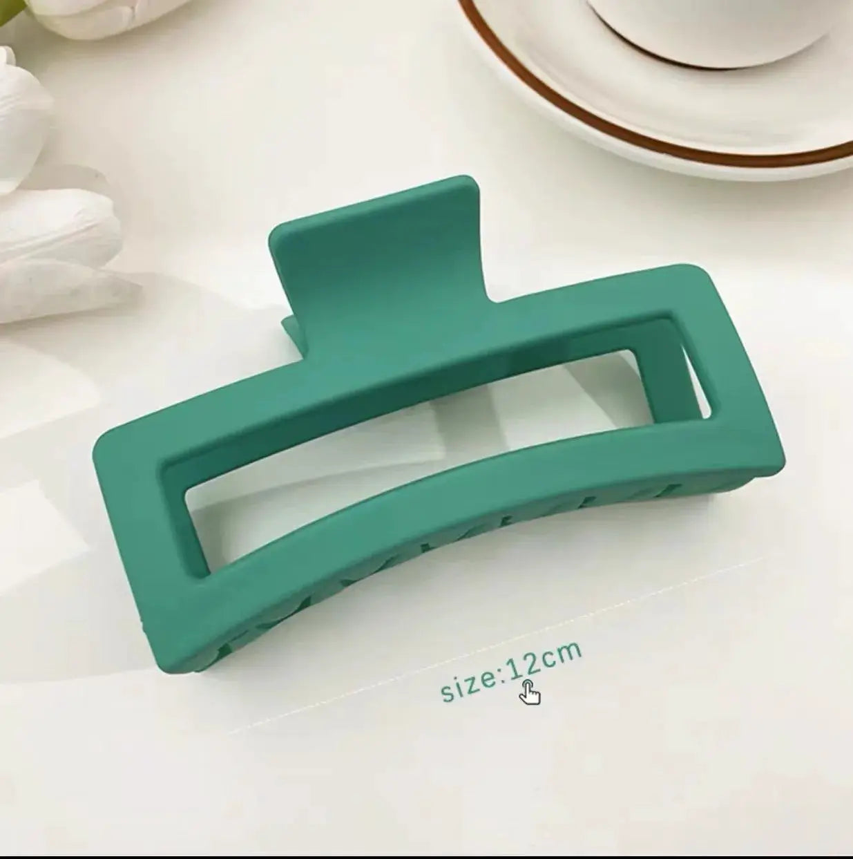Korean Large Solid Hair Claw Clip Elegant Barrette With Geometric Romantic Design For Women Secure All Hair Types