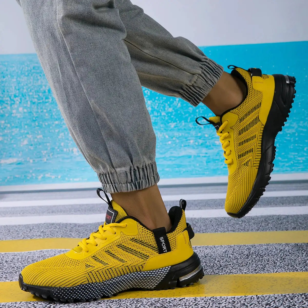 Men running shoes, yellow breathable mesh lace-up sneakers with black non-slip outsole