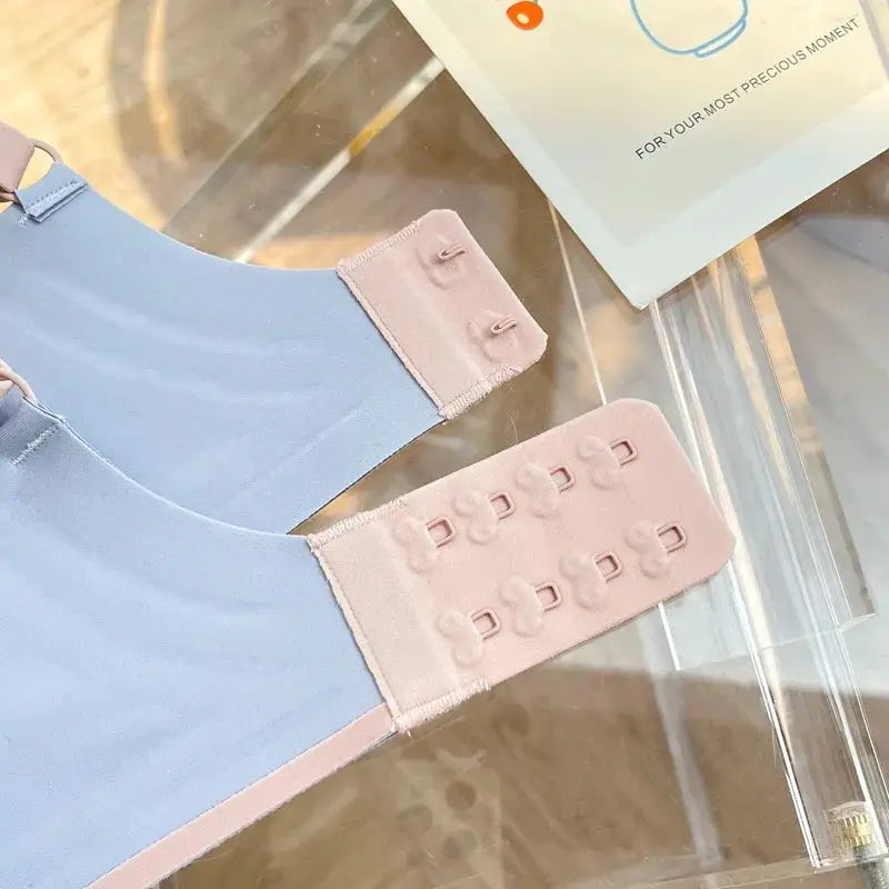 Simples Market No Trace push-up bra, light blue cups with pink wide back closure and hooks.