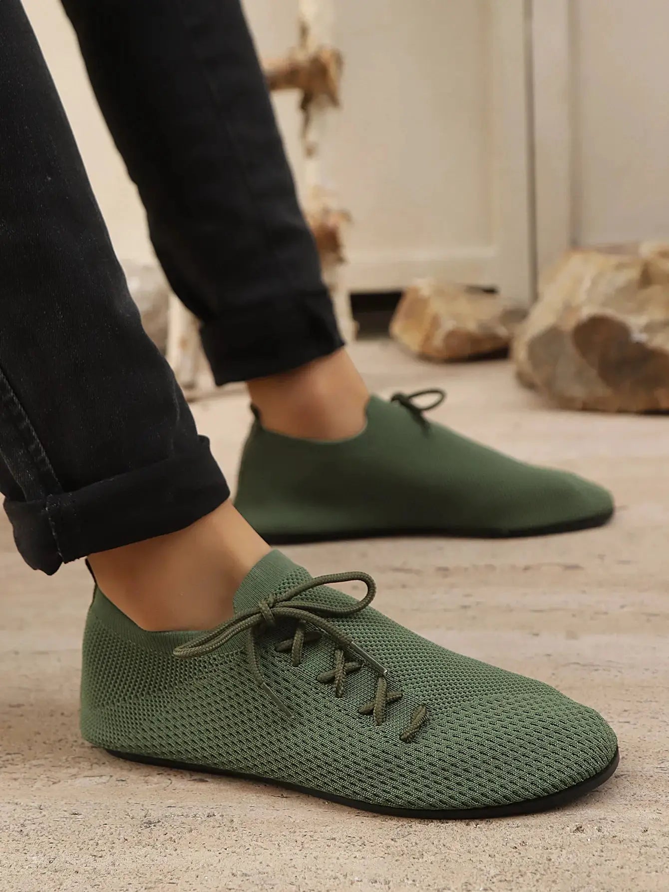 Men's green breathable mesh loafers, Simples Market driving shoes with thin bottom and anti-slip sole, pair