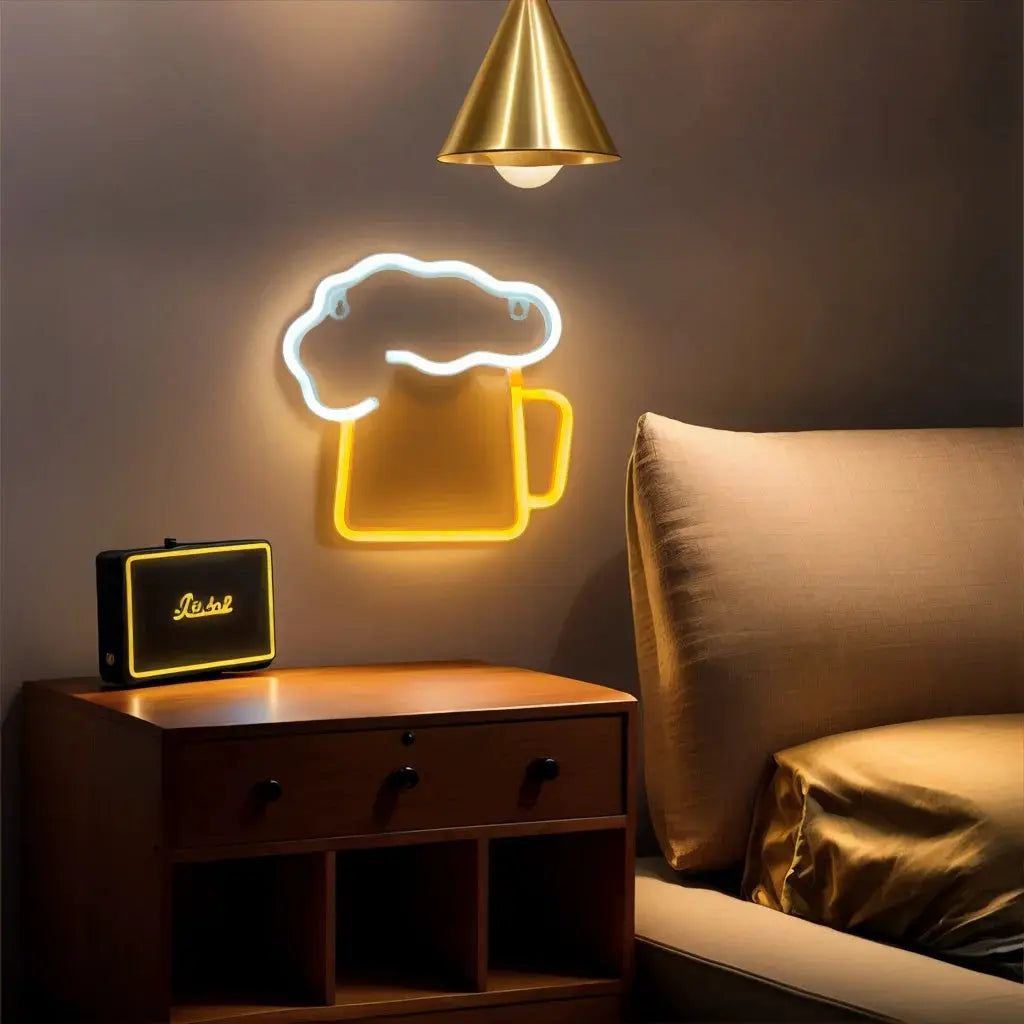 1-piece decorative neon light beer-mug sign by Simples Market, yellow mug outline with white foam, USB or battery powered