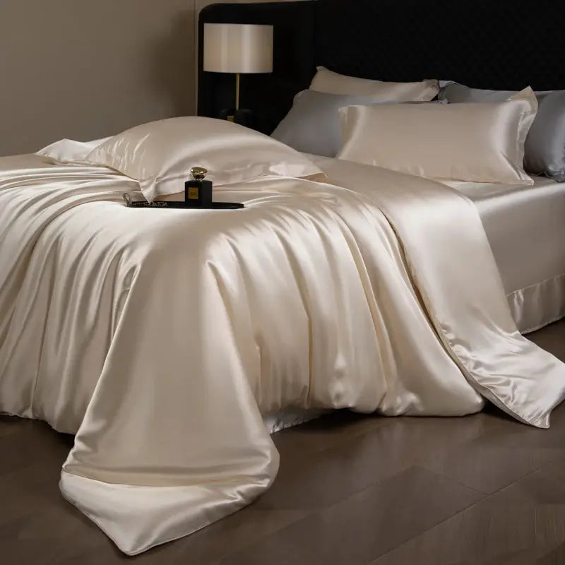 Silk bed sheets set in ivory with duvet cover and pillowcases