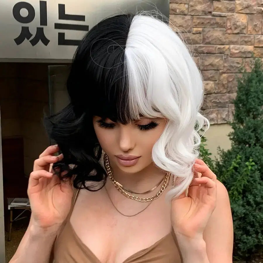 Cruella black-and-white two-tone wig, mid-length 12-inch with bangs for cosplay, Simples Market