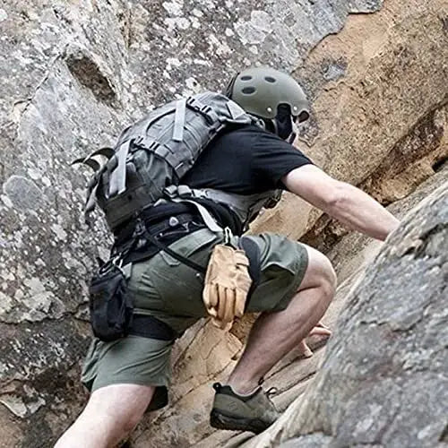 Men's tactical cargo shorts in olive camo, breathable quick-dry for outdoor use