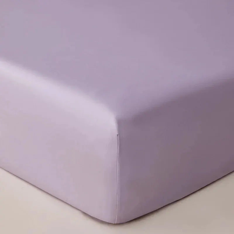 Egyptian cotton fitted sheet in lavender by Simples Market for queen/king beds