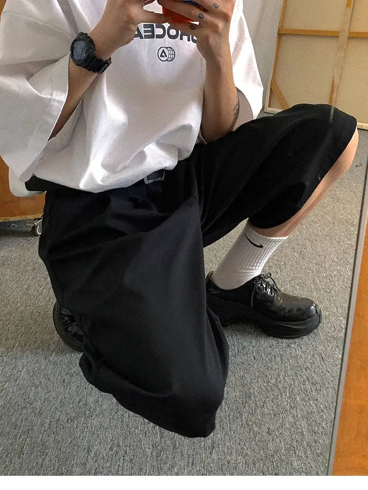 Men's black pleated high-waisted loose shorts; spring/summer casual straight-cut style