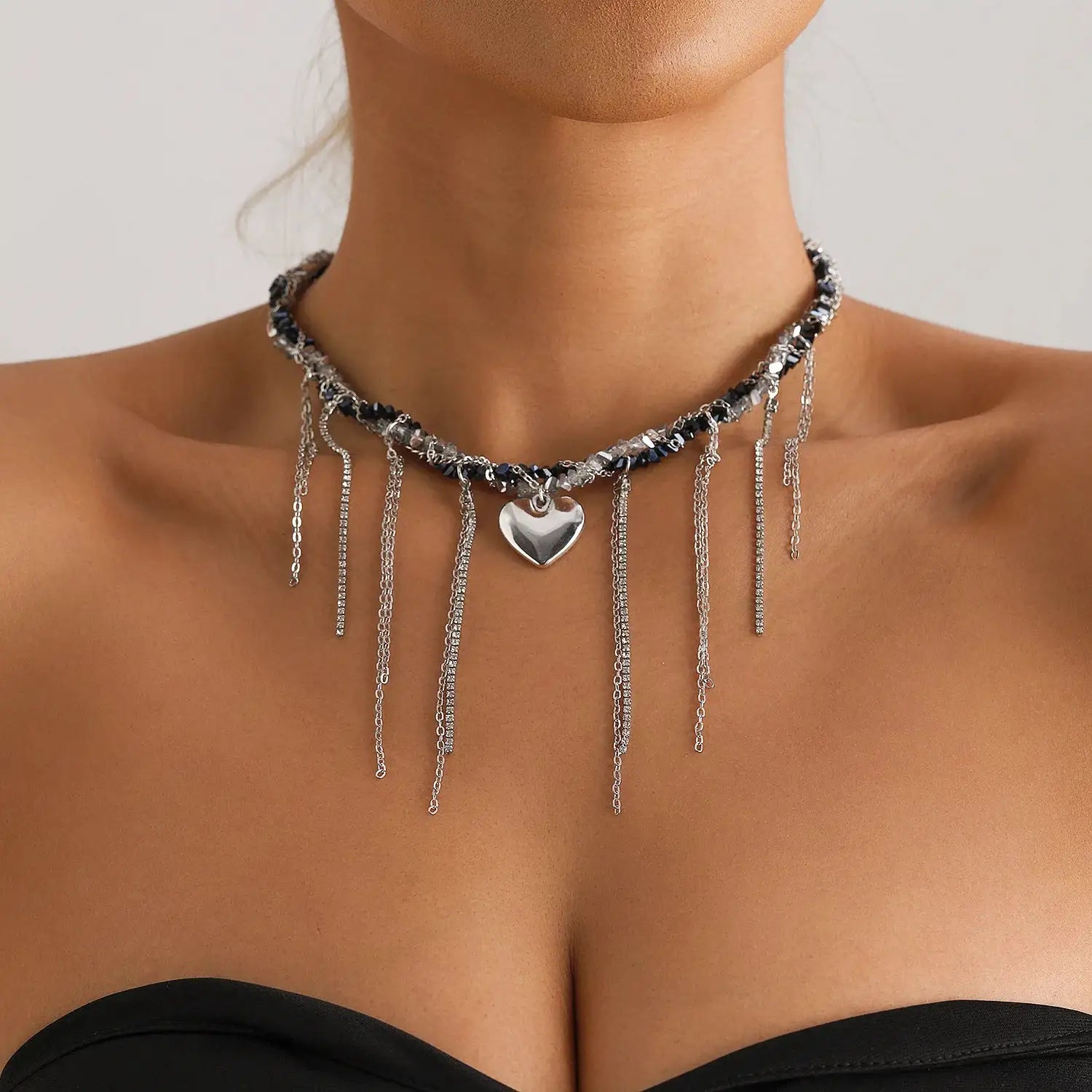 Y2K heart beaded necklace with black crystals and silver dangling chains, heart pendant, choker style by Simples Market