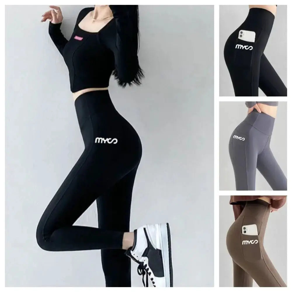 Solid seamless leggings with pocket; high-waist workout tights in a 4-color set with MYCS logo, by Simples Market.