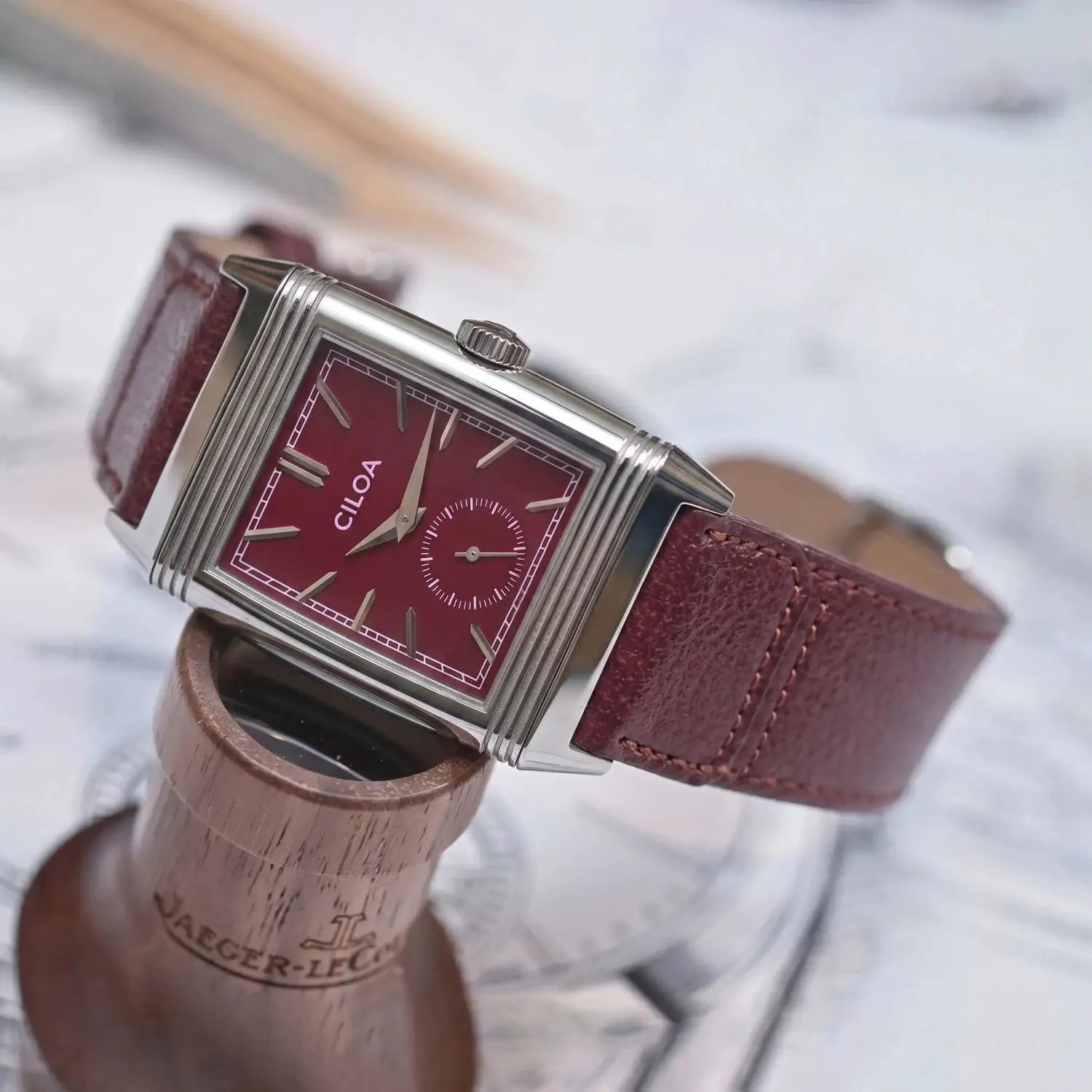 CILOA men's retro square quartz watch with burgundy dial, stainless steel case, and burgundy leather strap
