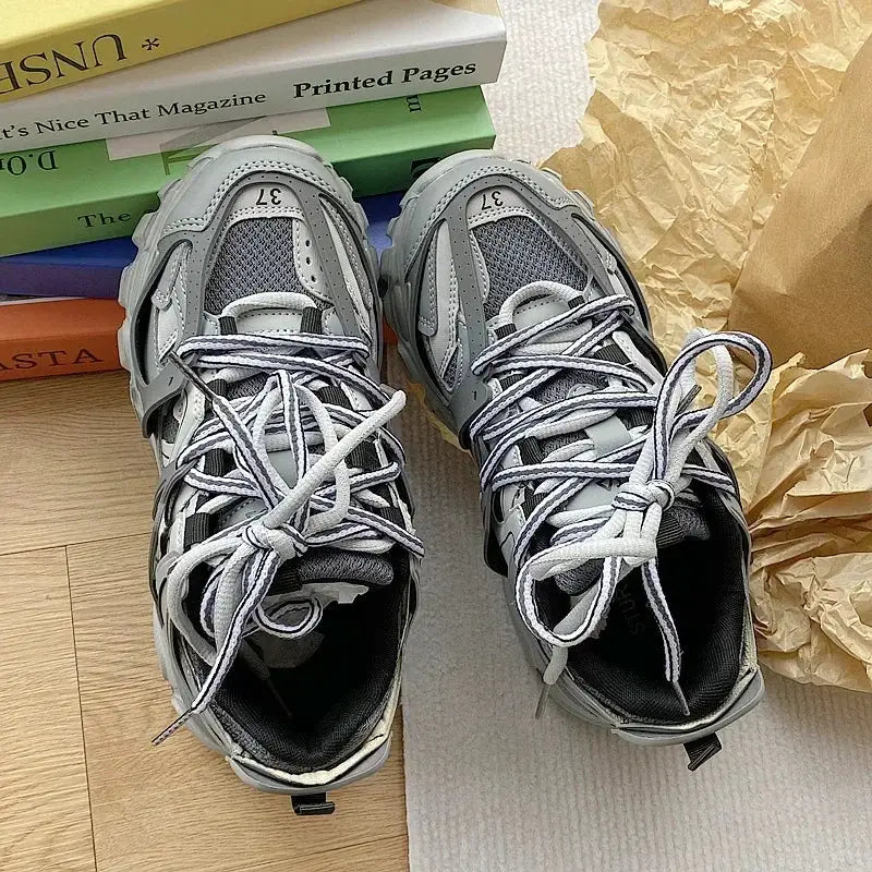 Brand design chunky gray sneakers for men with lace-up front and thick sole