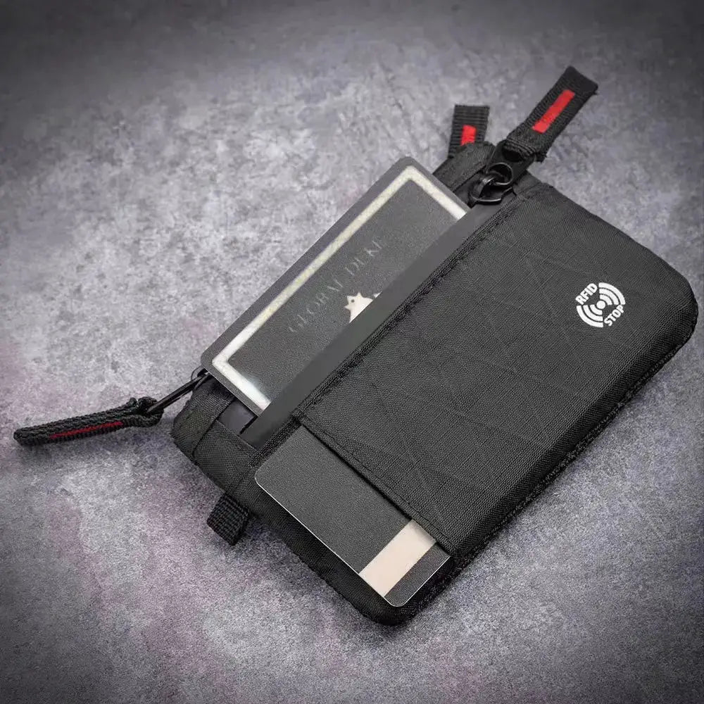 Simples Market RFID anti-theft ultra-thin wallet with zipper coin purse; black, multi-compartment card holder