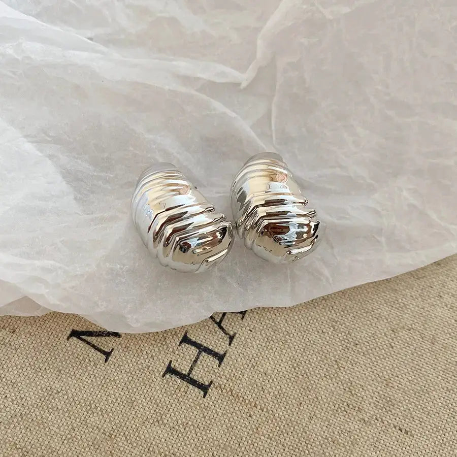 Silver irregular pleated oval acrylic stud earrings, pair for women and men