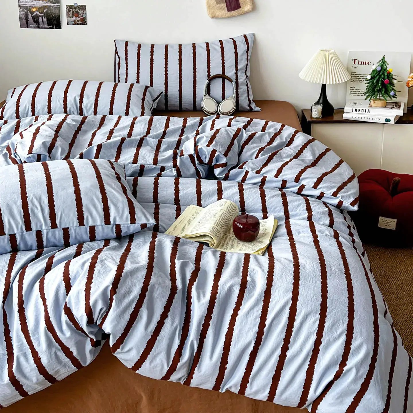 3-piece striped duvet cover set with two pillowcases in light blue with brown stripes, soft washed cotton bedding