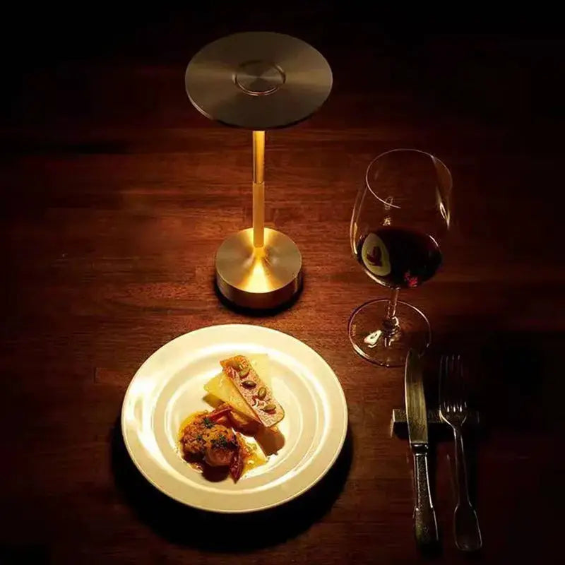 Simples Market wireless decorative table lamp, brass finish, infinitely dimmable touch lamp