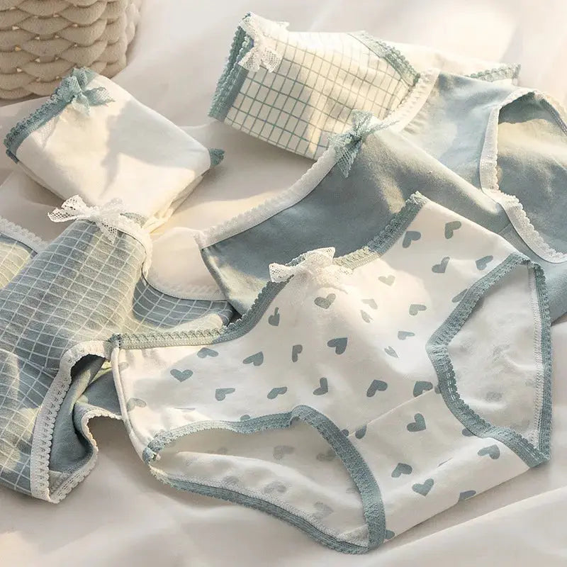 5-pack women's cotton panties by Simples Market in pastel blue/white with heart and grid prints and lace trim